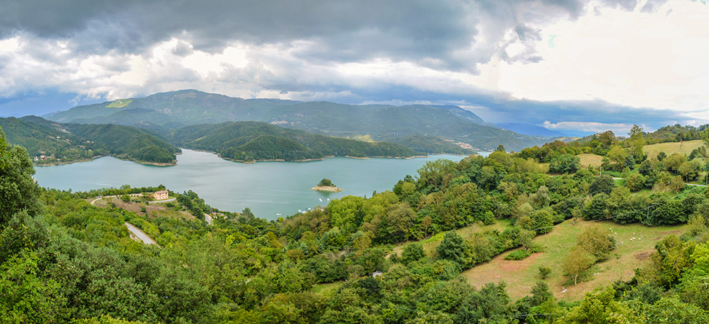 Pano veduta del lago