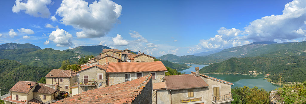 Scorcio del lago